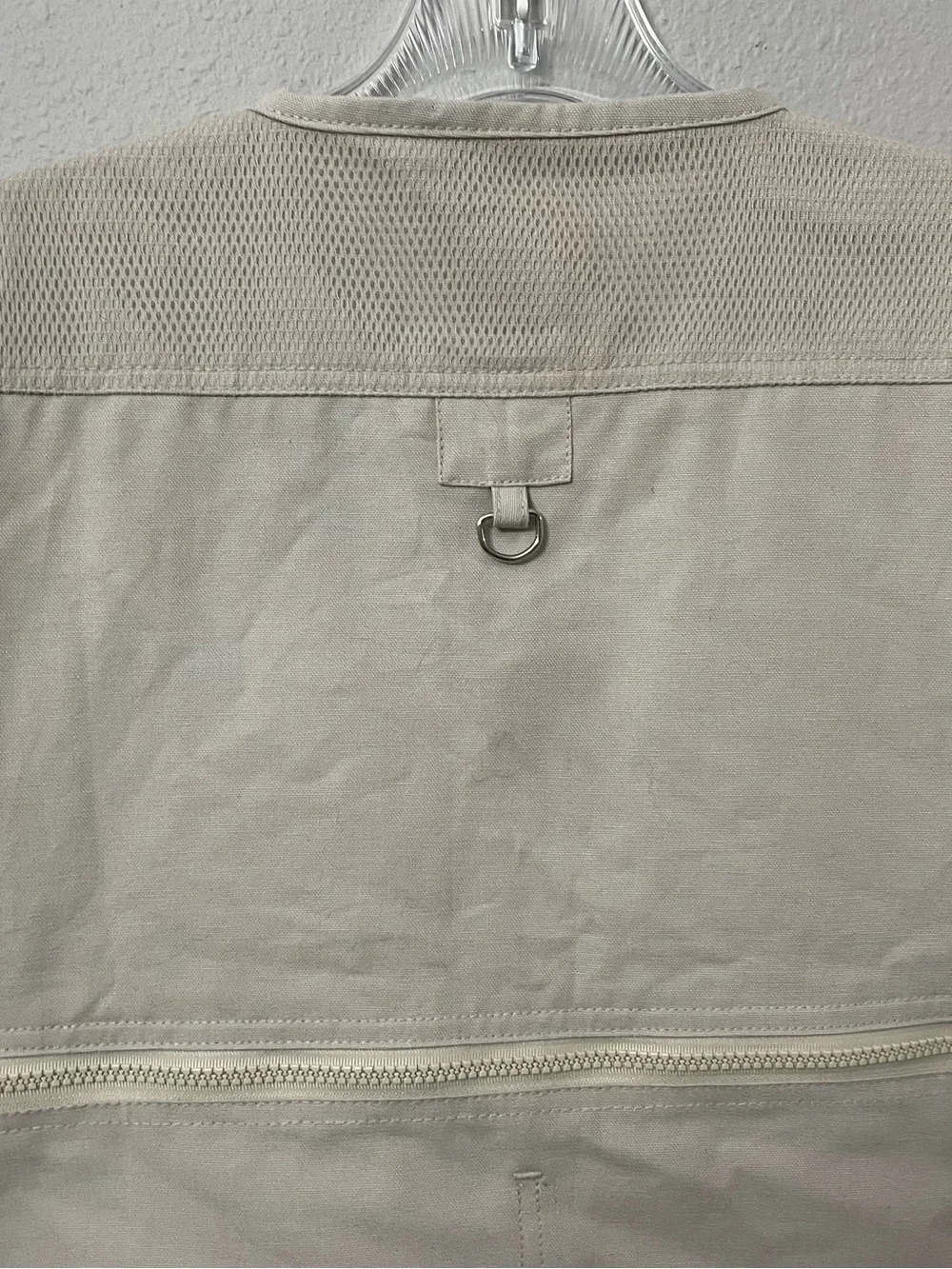 Bass Pro Shops Kids Vintage Khaki Utility Fishing Vest  SZ 7 Unisex EUC